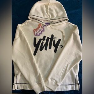 Yitty Pullover Sweater